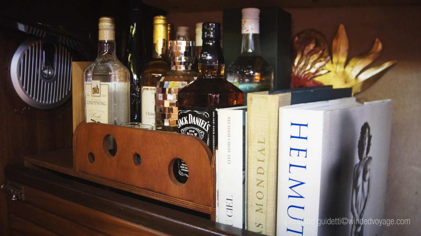 Interior of Galopin, Library Bar